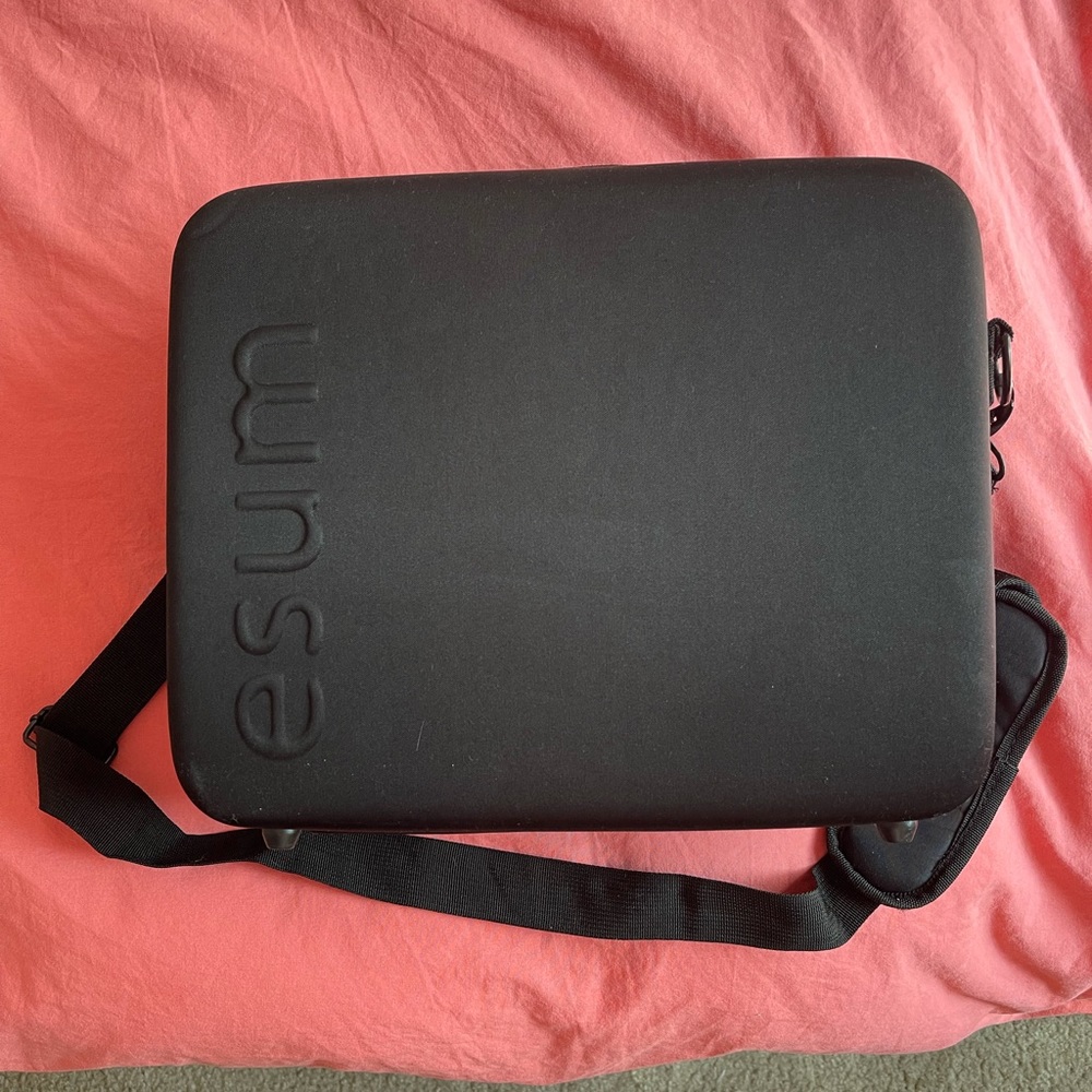 Esum Cosmetics makeup artist bag